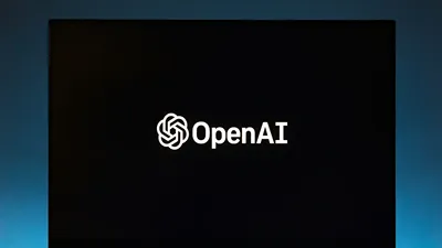 OpenAI готовит собственный ИИ-браузер, откладывая выпуск open-source модели